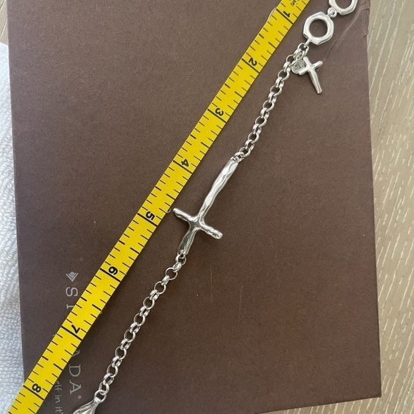 Silpada cross Silver Bracelet. 8 inch adjustable - Picture 4 of 4